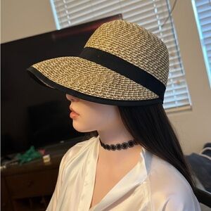 Vince Camuto Gold Metallic Straw Sun Hat – Chic Wide Brim with Black Ribbon Trim